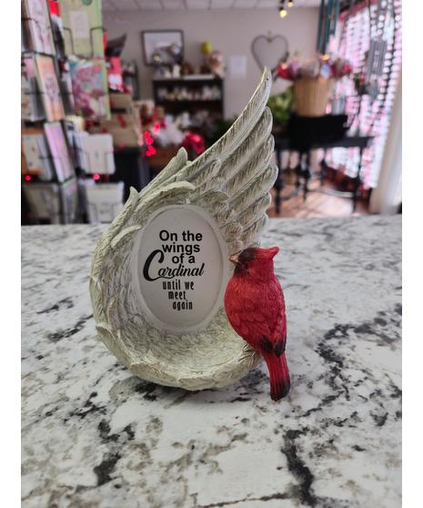 Cardinal Angel's Wing Keepsake